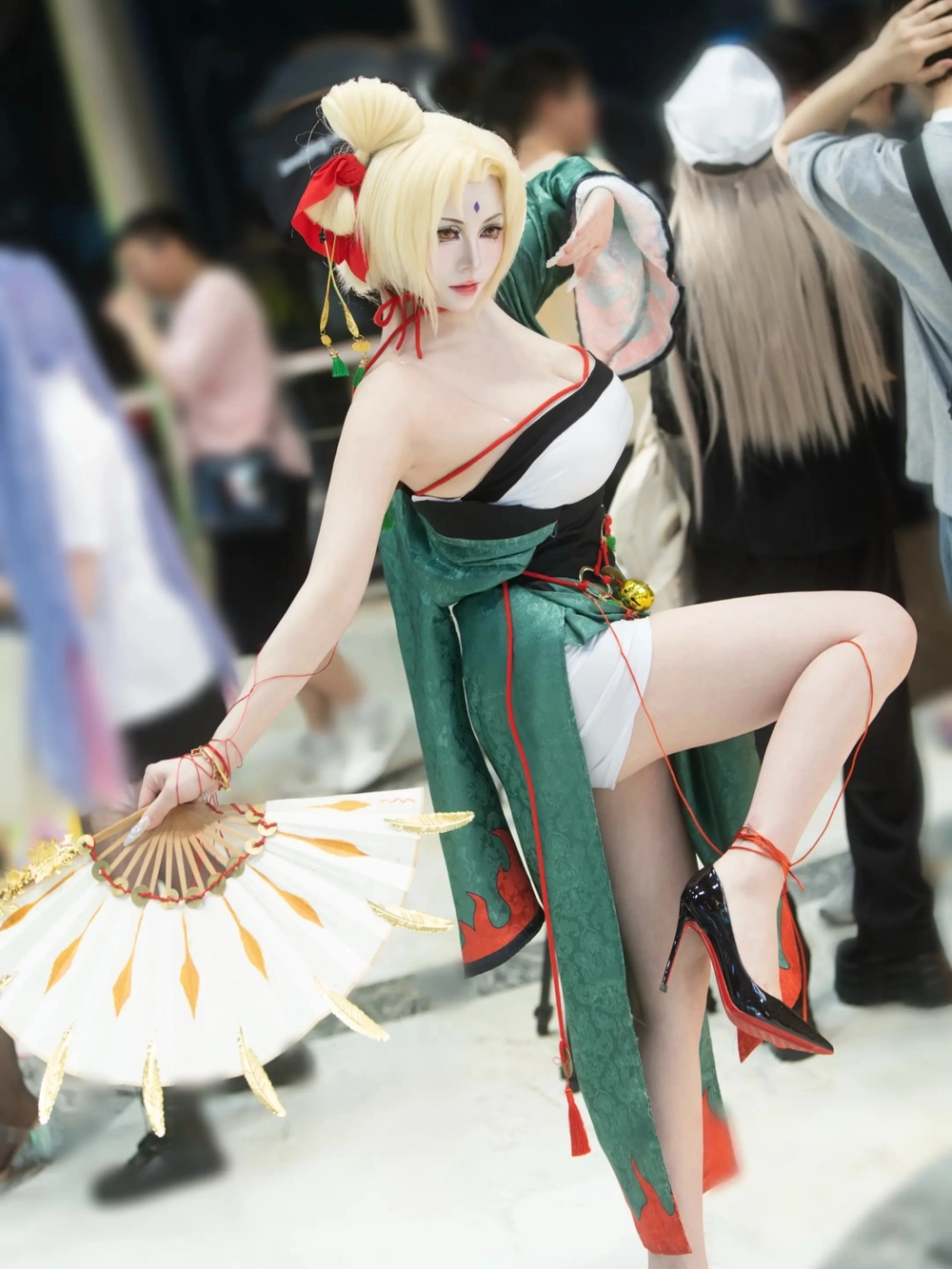 Ảnh Cosplay Tsunade