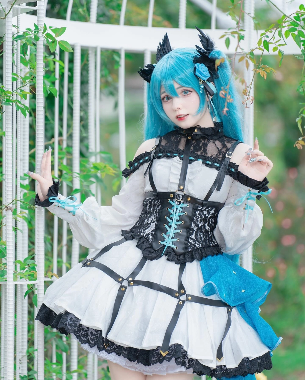 Ảnh Miku Hatsune – Nữ Thần Vocaloid Trong Nghệ Thuật Cosplay