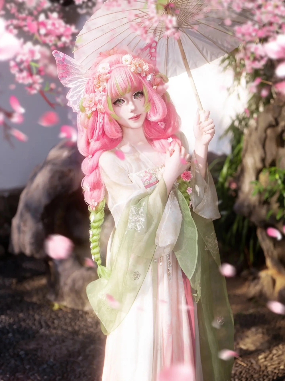 Ảnh Mitsuri Cosplay